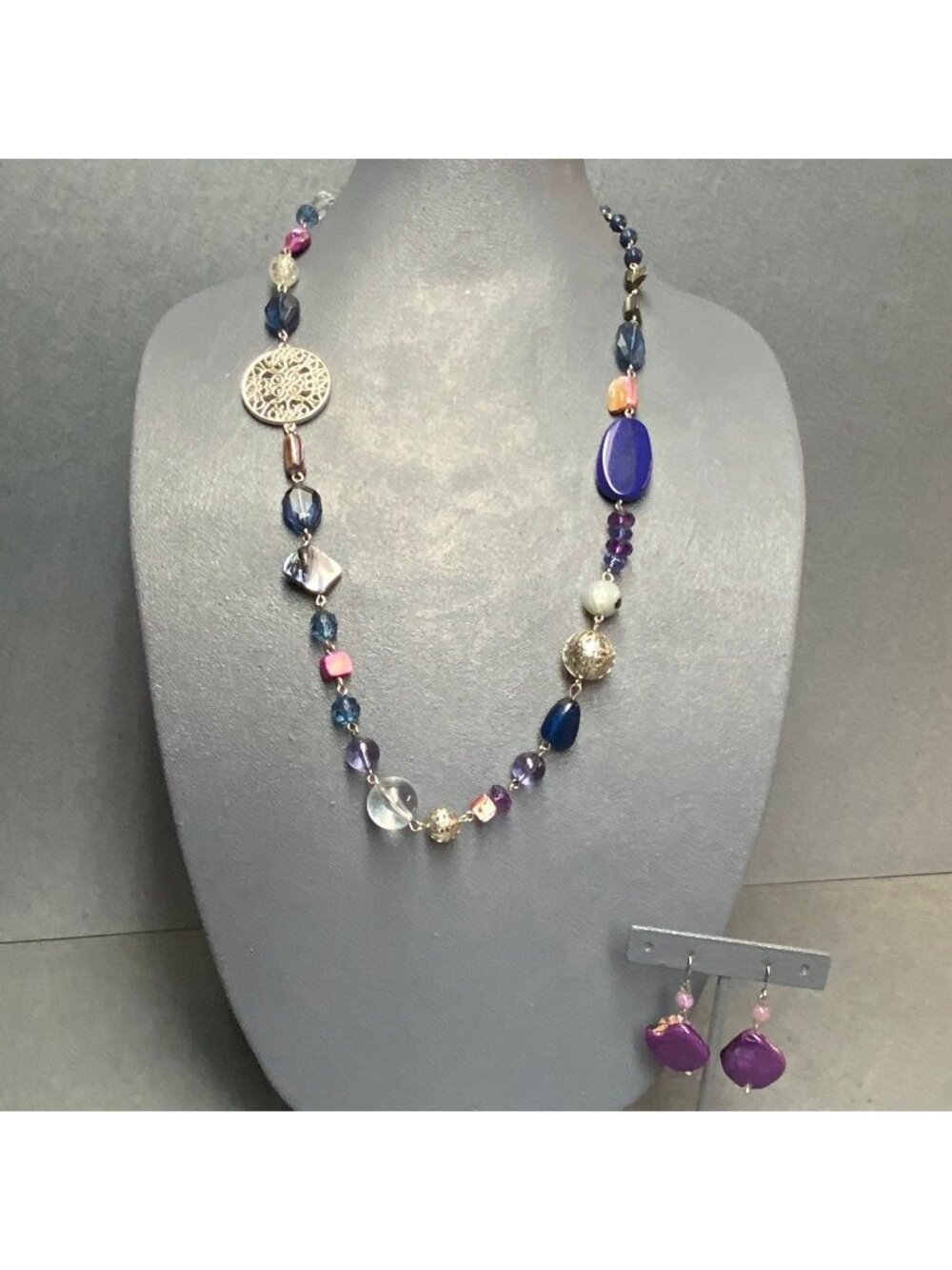 Multicolor Necklace Earrings Set 28 In Silver Filigree Medallion Faceted Retro